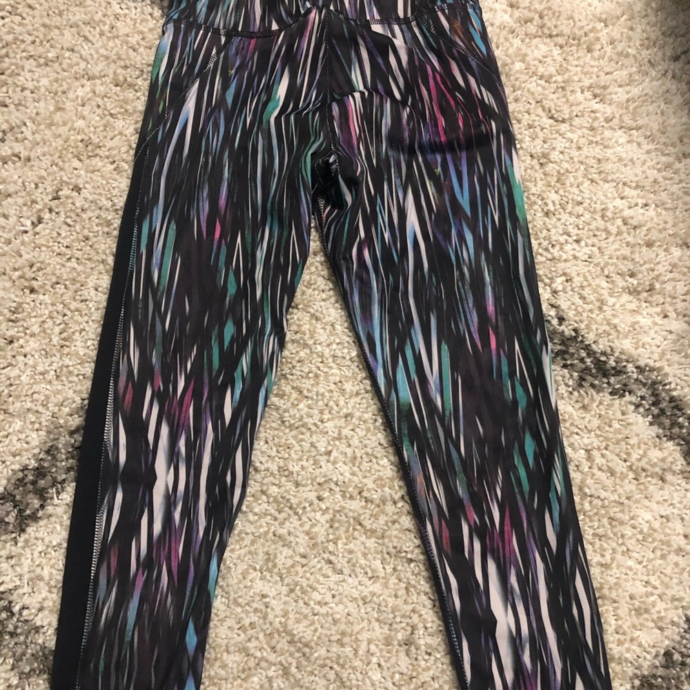 Express Performance Workout Capris - image 3